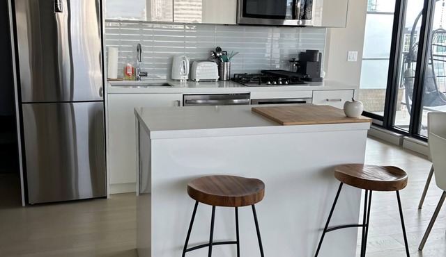 2 Beds 2 Baths downtown