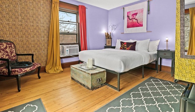 (2) Locust Suite at Locust & Starr