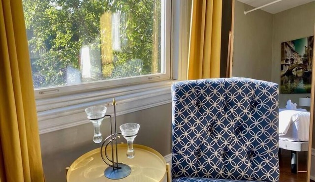 207 Charming Space - Downtown Halifax