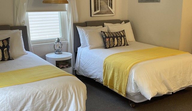 207 - Standard Rm - 2 Double Beds - 2nd Floor