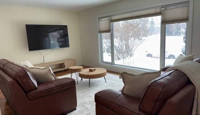 2Bed Bright & Stylish Ritchie Urban Retreat