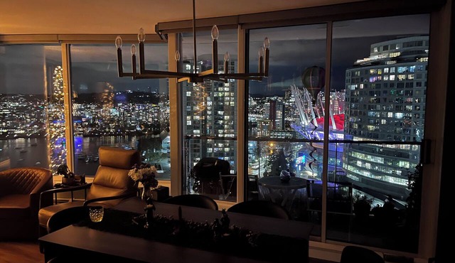 2BR Condo | AC | Near SkyTrain I Arena I Stadium