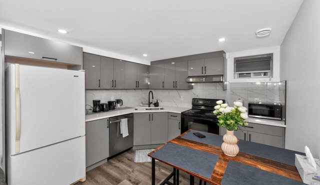 2BR Suite | Family Friendly | Near YYC Airport & Downtown - 4412 – DN