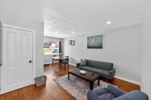 2BR Suite Near YYC Airport and Downtown 4644 UP