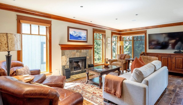 3.5BR | Walk to Slopes | Hot Tub | Garage (Gear Storage Only) | Managed by Aloha Whistler