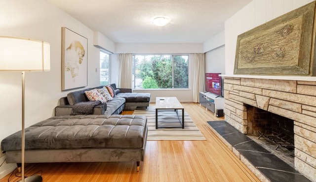 3-BDR HOUSE | 1000 sq.ft | AC | Free WiFi & Parking | Quiet Neighbor