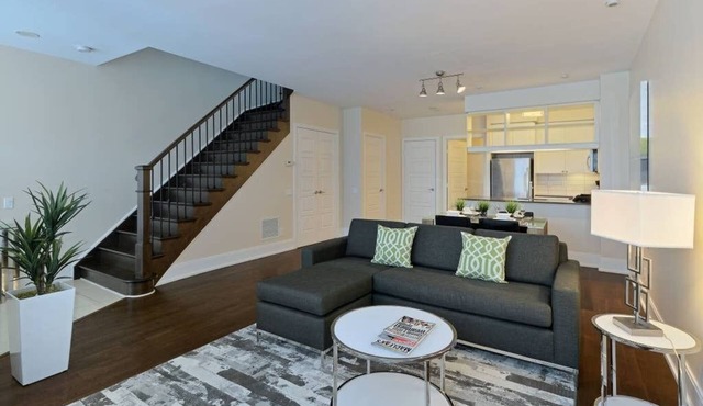 3 Bedroom/2.5 Bathroom Townhouse