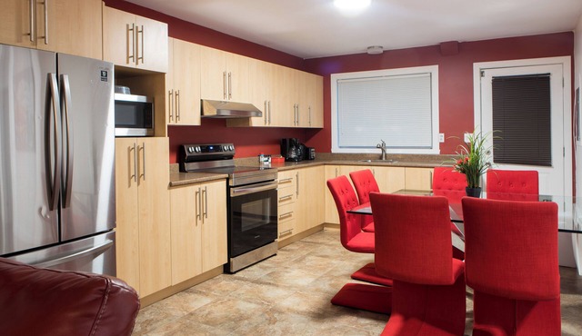 3-BEDROOM ALL-INCLUSIVE APARTMENT IN THE HEART OF EVERYTHING