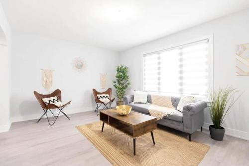 3 Bedroom BOHO Home Near Rogers Downsview Stadium