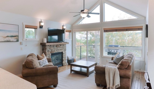 3 Bedroom Family Cottage Escape - Mellow Yellow