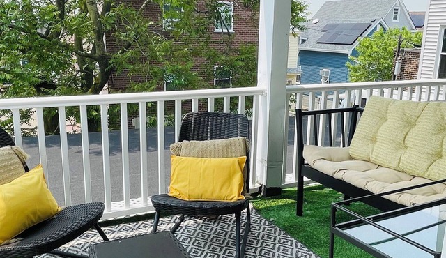3BR Apartment in Townhome, Balcony Easy Parking
