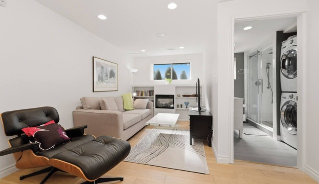 3BR Dunbar Family Retreat Near UBC/Transit