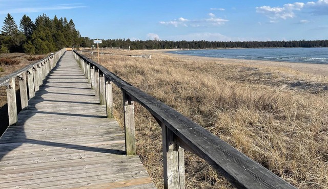 4 Bedroom Cottage On Manitoulin Island - Next to Sandy Beach!