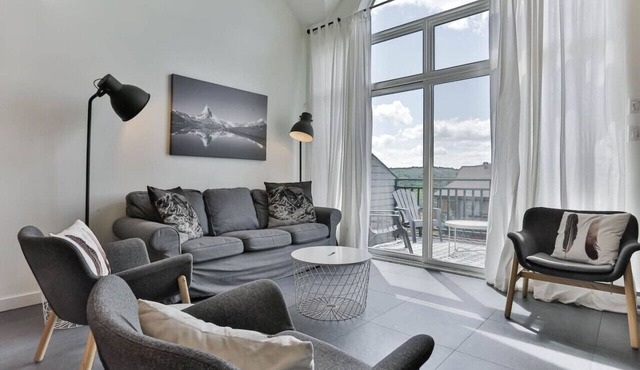4 Storey Ski In/Out Mountain Home in Tremblant