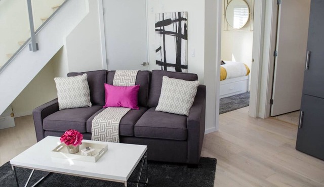 442 · Furnished 2 BDRM Coach House