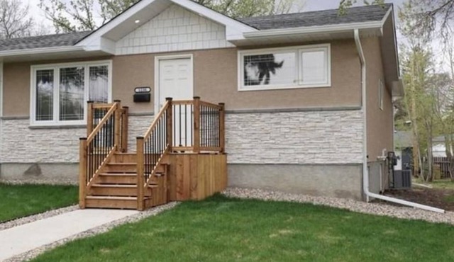 5 bedroom, 3 bathroom bungalow in great area