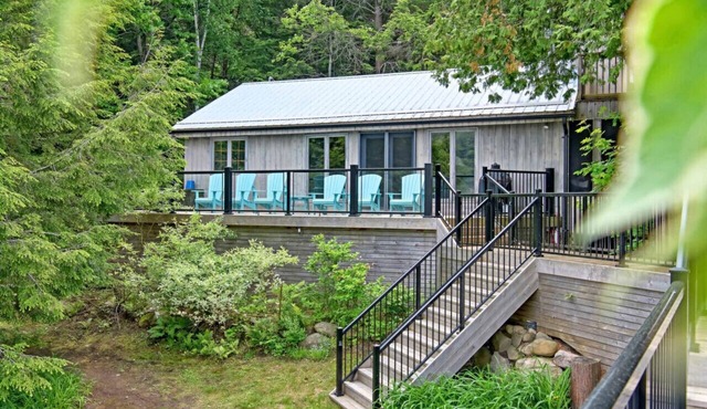 5 Bedroom Cottage on Lake Rosseau | Boathouse, Water Toys and Sandy Beach