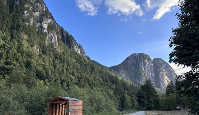 5 Bedroom house with view of Chiefn