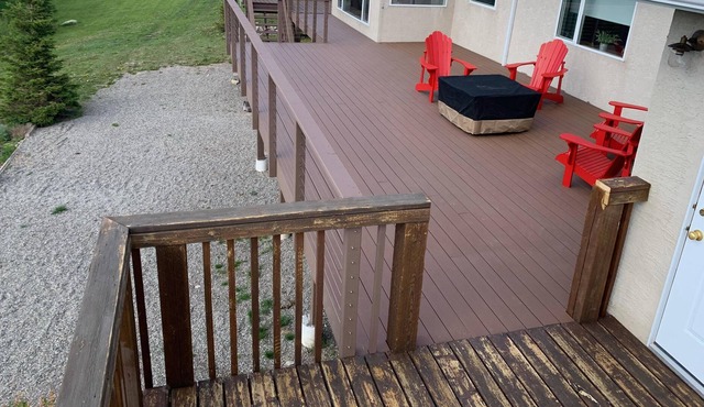 5 minutes from Waterton - sleeps 16 - WCV Unit C