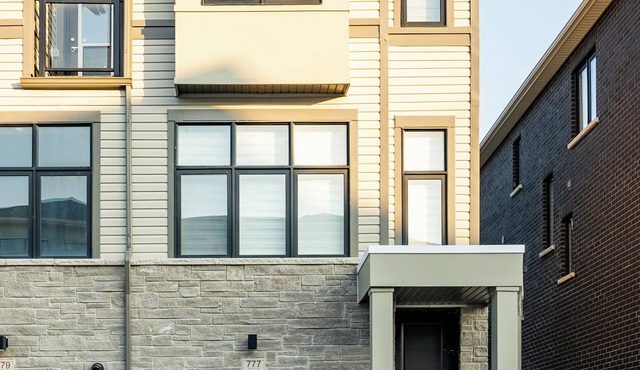 50 Minutes from Toronto Downtown. Brand New Cozy, Modern, & Instaworthy