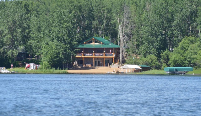 A beautiful lakefront cabin!