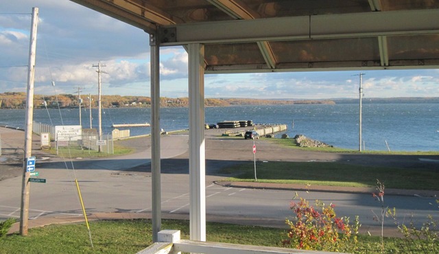 A Home Away From Home On The Waterfront Of A Very Historic Town.