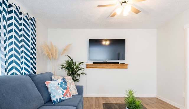 A spacious stylish getaway, with hot tub!