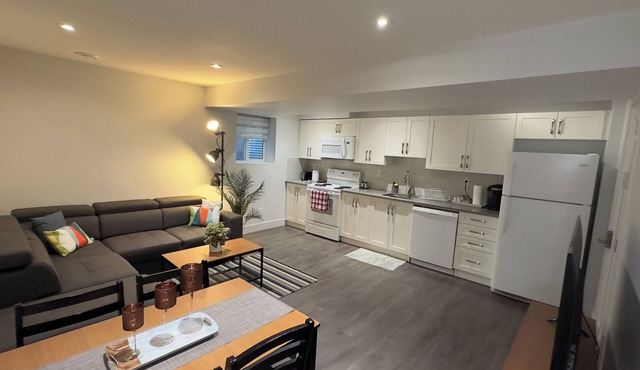 Adorable 2 Bedroom Suite in Willoughby, Langley