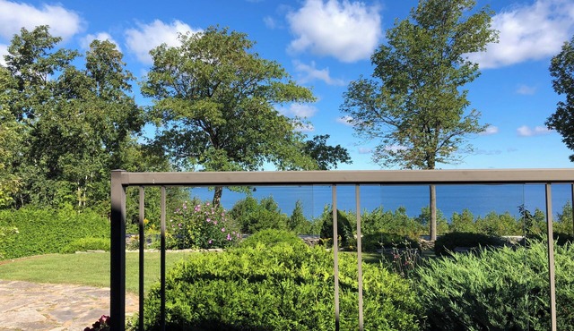All season spectacular water view cottage overlooking Georgian Bay.