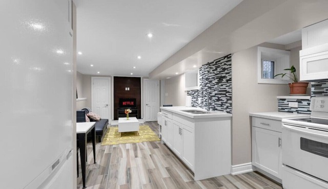 Amazing 4BR - 10 Minutes to Downtown - Free Parking