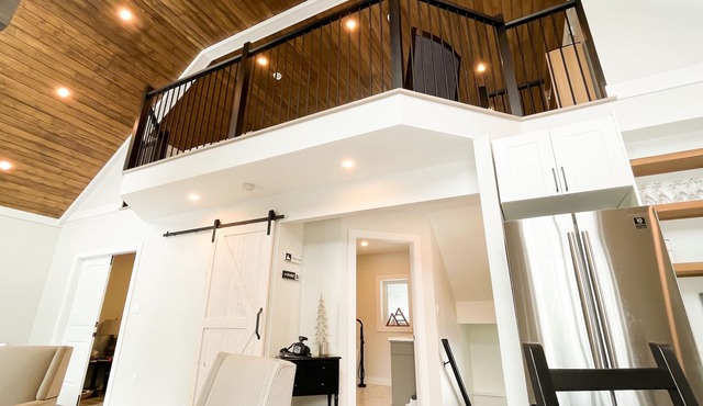 Apex Mountain Resort. 3 bdrm Ski Cottage.