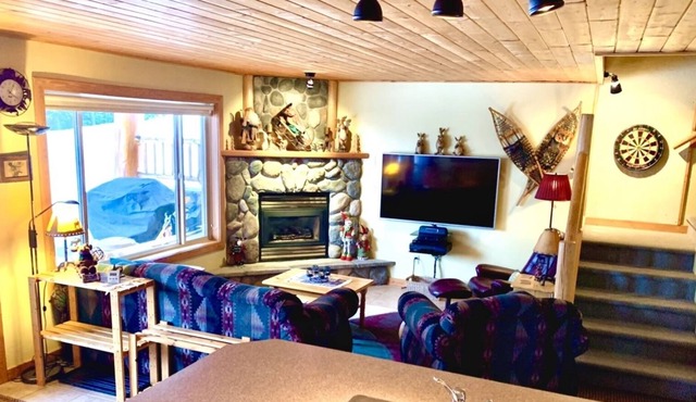 Apex Ski in Ski Out Luxury Winter Retreat with Hot Tub