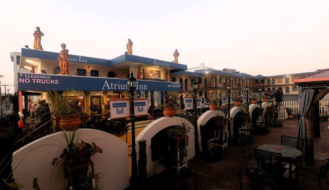 Atrium Inn