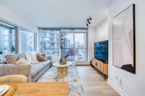 BC place view! Corner unit! free parking!