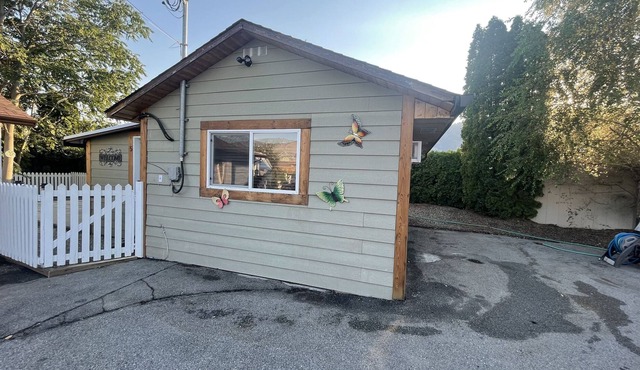 Beach cottage oasis Perfectly Located -- 5 min from beach and downtown !