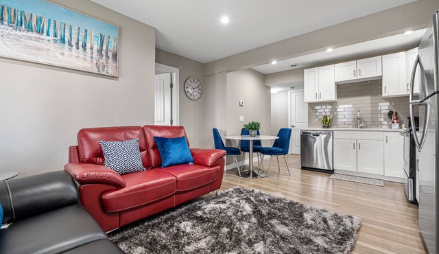 Beautiful 2-bedroom suite. Ventilation is amazing! You will love it!