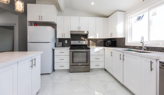 Beautiful 3 bedroom cottage located in Mono
