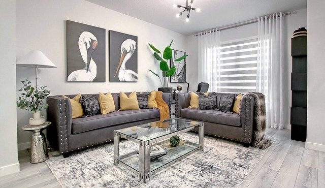 Beautiful 3bed~close to Spruce Meadows~20% off weekly &25% off in October stays!