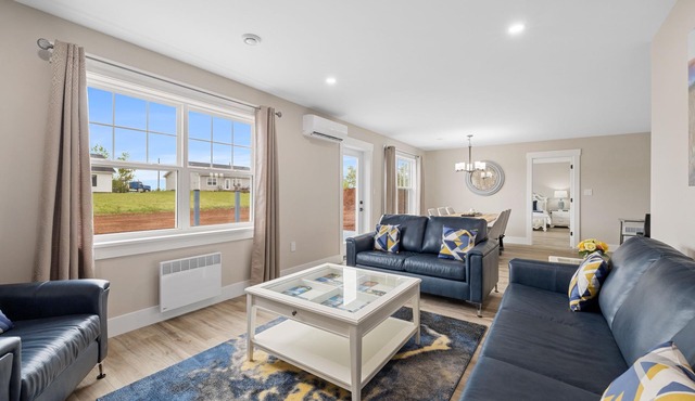 Beautiful Charlottetown Bungalow with Free Parking