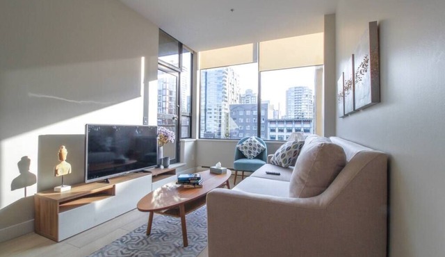 Beautiful Downtown Unit