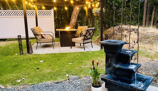 Beautiful guesthouse studio on a tranquil four acres