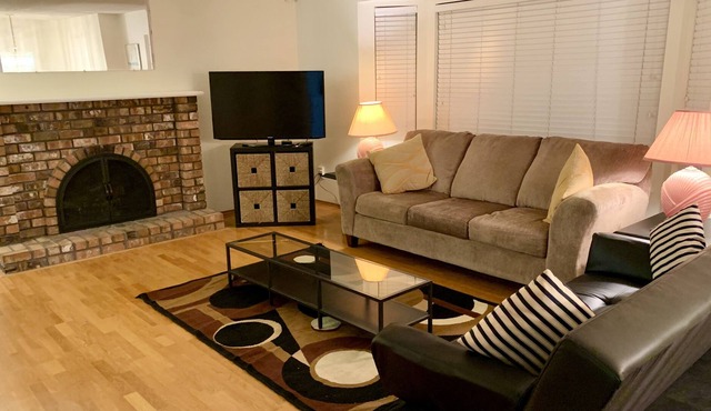 Beautiful home near a lake in the heart of the city!