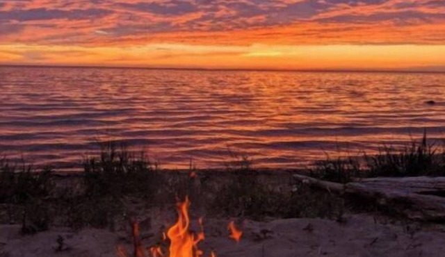 Beautiful Huron lakefront cottagenn