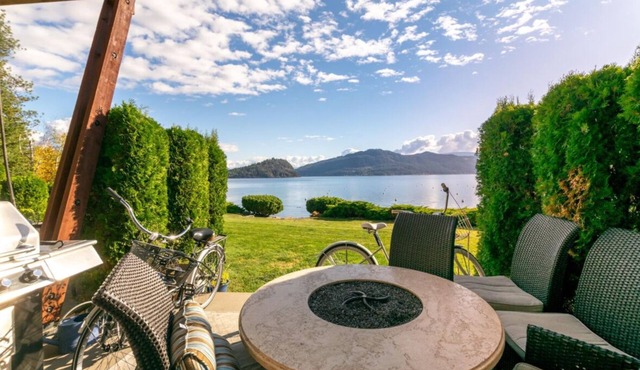 Beautiful Lake front condo with amazing views - Shuswap Vacations.