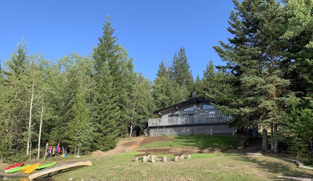 Beautiful Lakefront Cabin on Green Lake