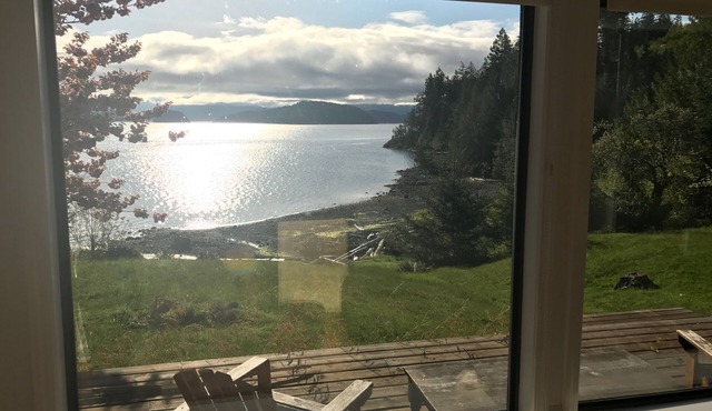 Beautiful Waterfront Home With Majestic Views