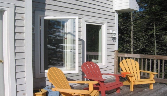 Beautiful Waterfront Home in Chester Basin on Mahone Bay Coast -