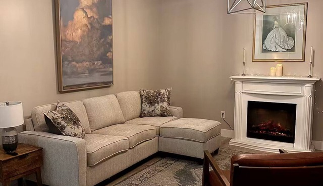 Beautifully Furnished 2-Bedroom Adventure Retreat