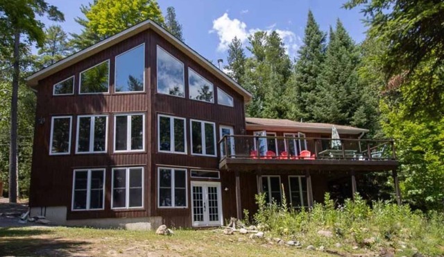 Belmont Lake Life - Three Bedroom Cottage, Sleeps 9