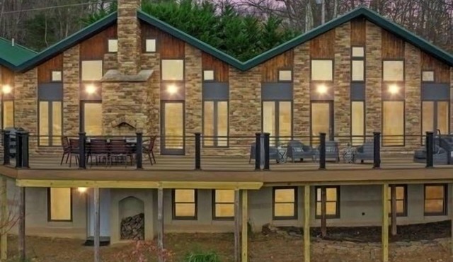 🏞️ Berkeley Springs Luxury Cabin ✨ Hot Tub w Views ♨️ Fire Pit 🔥 Pool Table 🎱